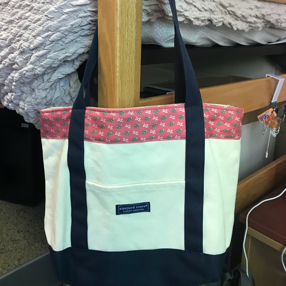 Custom Vineyard Vines Delta Zeta Totebag